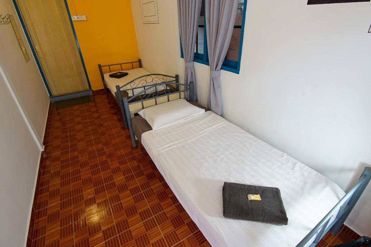 Hotel Vagary Pangkor à Pekan Pangkor Extérieur photo